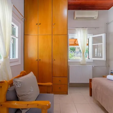 Notus Daire Lefkimmi (Corfu)